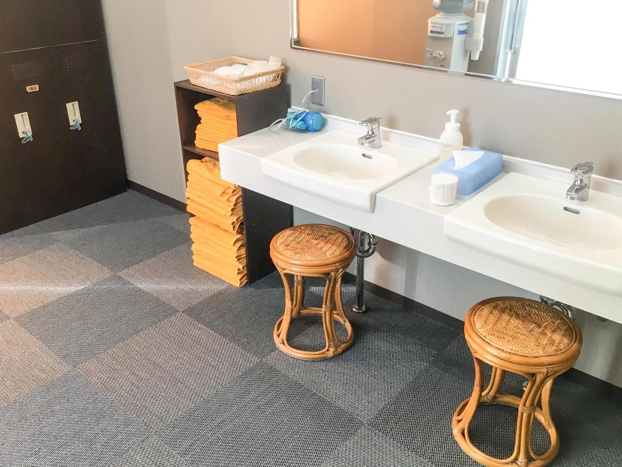 Hotel Livemax Budget Chitose Chitose  Buitenkant foto