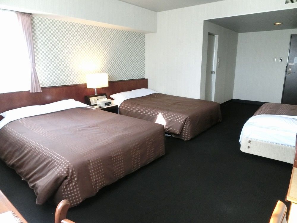 Hotel Livemax Budget Chitose Chitose  Buitenkant foto